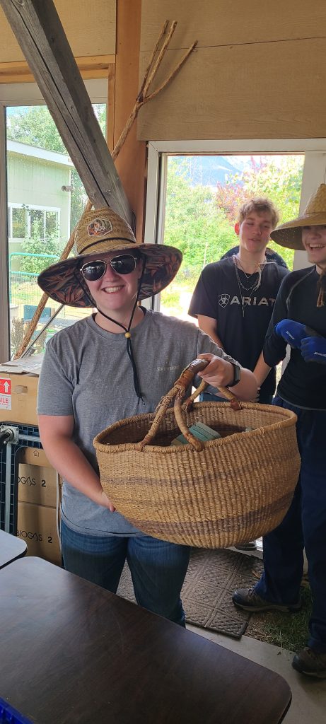 Halana_w_basket_071025